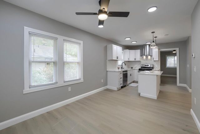 1979 Stillwater Avenue E, Saint Paul, MN 55119