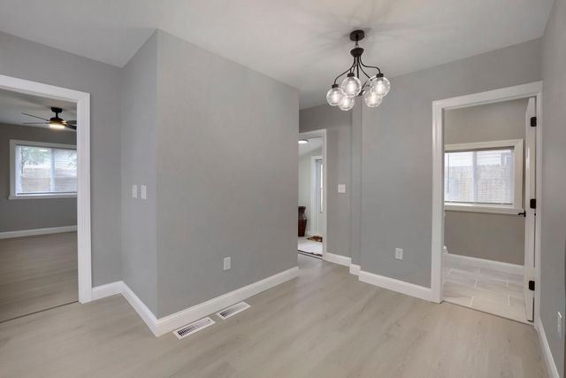 1979 Stillwater Avenue E, Saint Paul, MN 55119