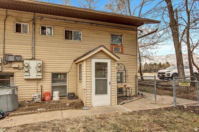467 N HARRISVILLE RD, Harrisville, UT 84404