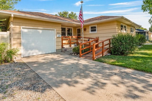 921 25th Street W, Billings, MT 59102