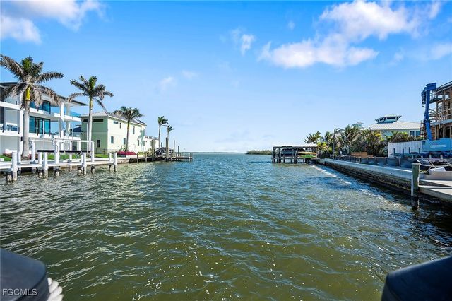 49 Fairview BLVD, Fort Myers Beach, FL 33931