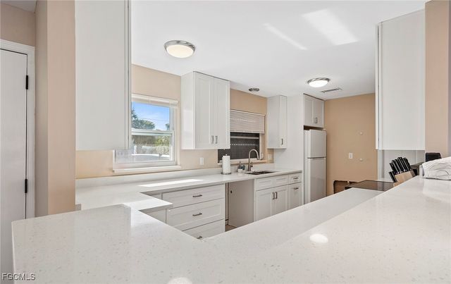 49 Fairview BLVD, Fort Myers Beach, FL 33931