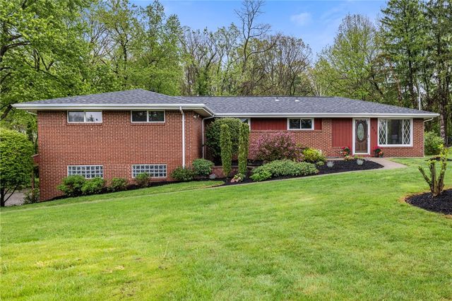 2052 Hulton Rd, Plum Boro, PA 15147