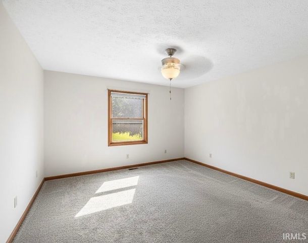 10222 Brookcrest Drive, Evansville, IN 47711