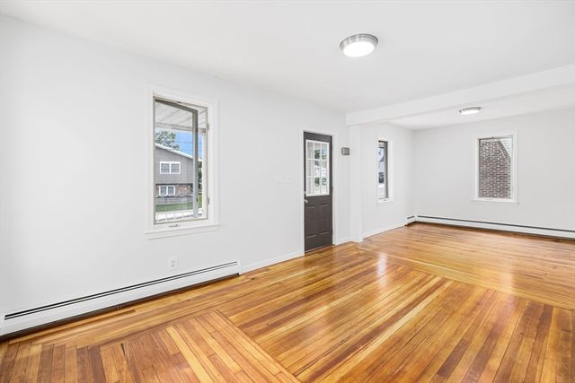1268 President Ave, Fall River, MA 02720