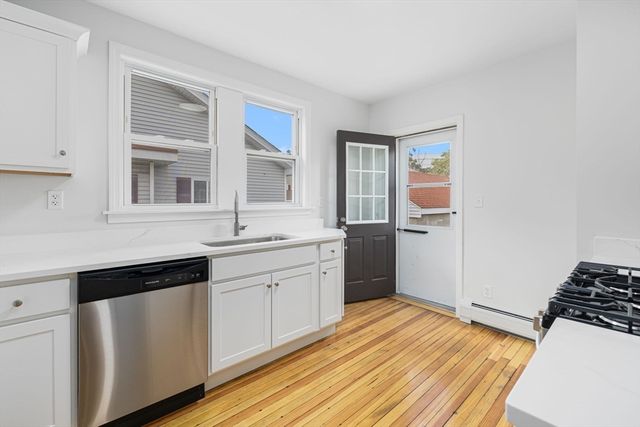 1268 President Ave, Fall River, MA 02720