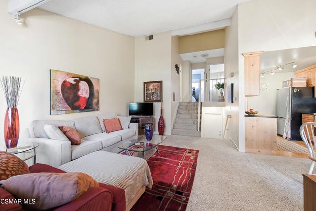 1402 Ramona Drive, Thousand Oaks, CA 91320