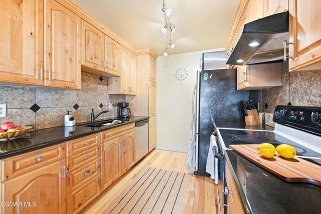 1402 Ramona Drive, Thousand Oaks, CA 91320
