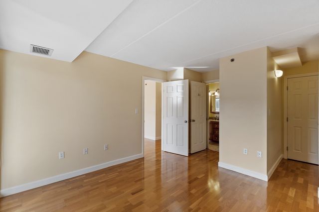 60 Rantoul Street 403, Beverly, MA 01915