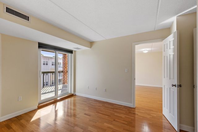 60 Rantoul Street 403, Beverly, MA 01915