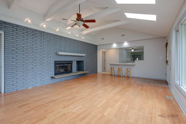 2508 Highland Drive, Lindenhurst, IL 60046