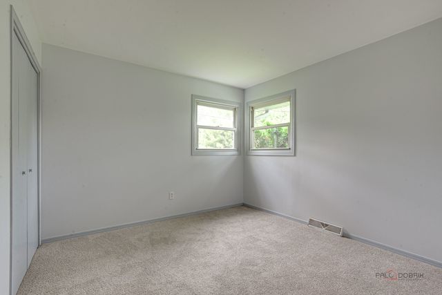2508 Highland Drive, Lindenhurst, IL 60046