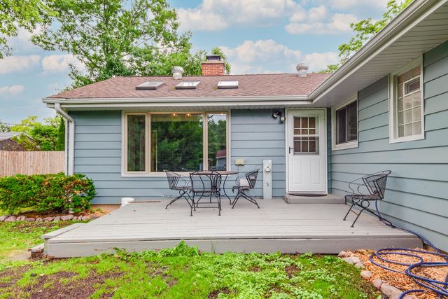 2508 Highland Drive, Lindenhurst, IL 60046