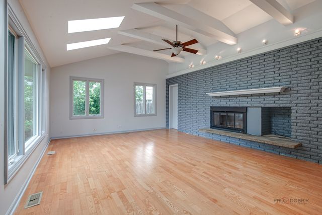 2508 Highland Drive, Lindenhurst, IL 60046