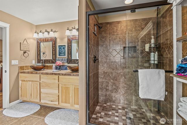 1506 NW 339th Street, La Center, WA 98629