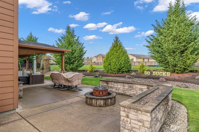 1506 NW 339th Street, La Center, WA 98629