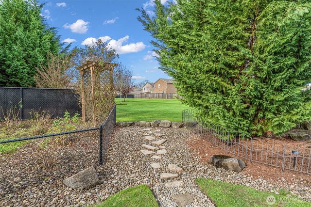 1506 NW 339th Street, La Center, WA 98629