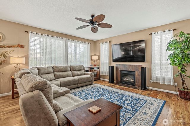 1506 NW 339th Street, La Center, WA 98629