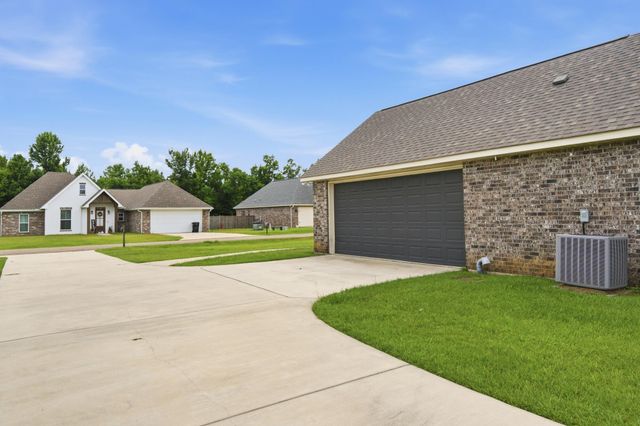68 Berwick, Petal, MS 39465