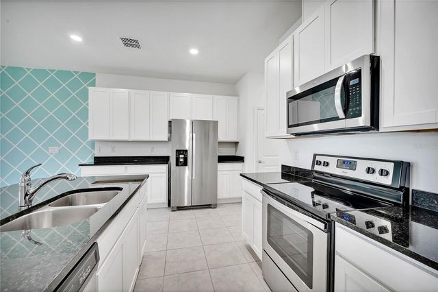 11532 WOODLEAF DRIVE, Lakewood Ranch, FL 34211