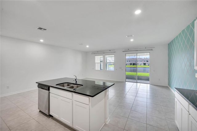 11532 WOODLEAF DRIVE, Lakewood Ranch, FL 34211