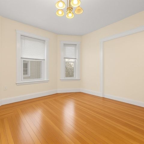 30 Clarendon Ave, Somerville, MA 02144