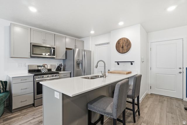 2806 N FIGHTING FALCON ST, Layton, UT 84040
