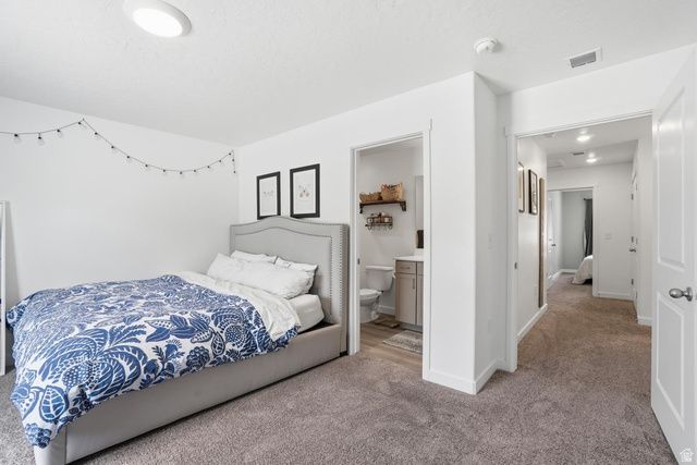 2806 N FIGHTING FALCON ST, Layton, UT 84040
