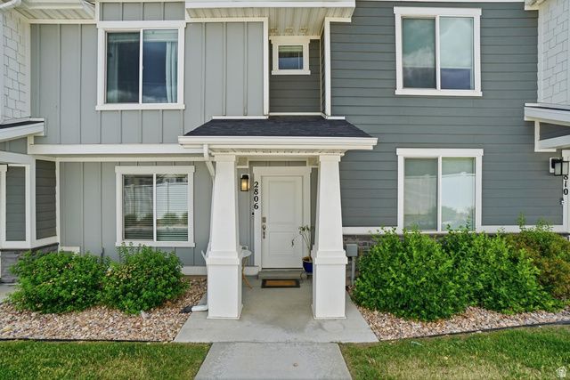 2806 N FIGHTING FALCON ST, Layton, UT 84040