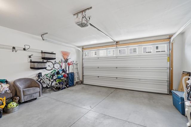 2806 N FIGHTING FALCON ST, Layton, UT 84040