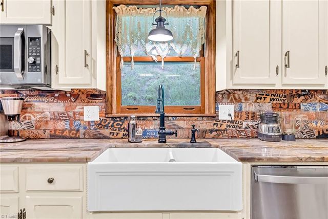 2351 US Highway 221, Jefferson, NC 28640