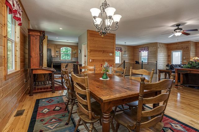 883 Village Road, Murphy, NC 28906