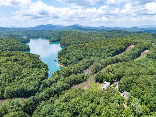 883 Village Road, Murphy, NC 28906