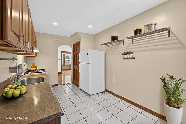 27 S Crescent Circuit, Boston, MA 02135