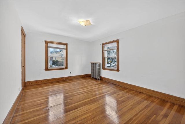 27 S Crescent Circuit, Boston, MA 02135