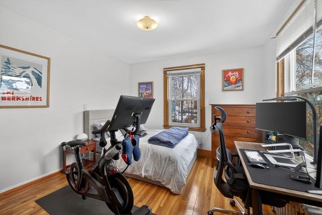 27 S Crescent Circuit, Boston, MA 02135