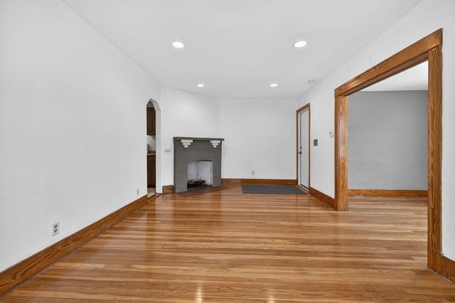 27 S Crescent Circuit, Boston, MA 02135