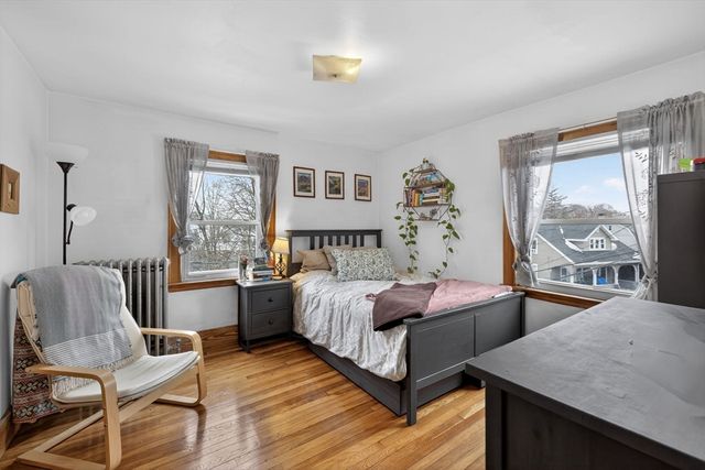 27 S Crescent Circuit, Boston, MA 02135