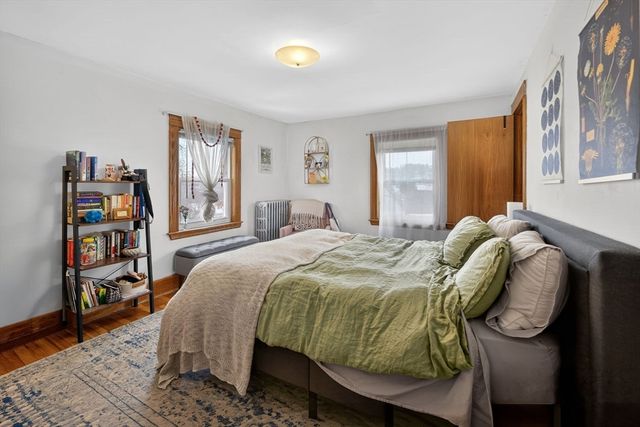 27 S Crescent Circuit, Boston, MA 02135
