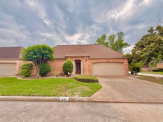 331 Champions Colony Iii, Houston, TX 77069