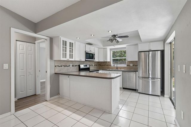 1733 SUTTON PLACE, Dunedin, FL 34698