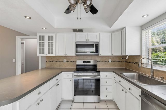 1733 SUTTON PLACE, Dunedin, FL 34698