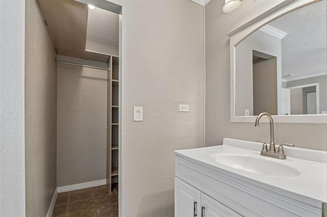 1733 SUTTON PLACE, Dunedin, FL 34698
