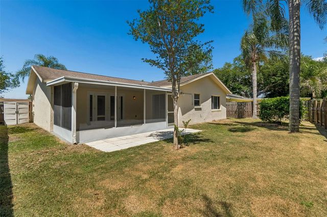 1733 SUTTON PLACE, Dunedin, FL 34698