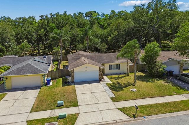 1733 SUTTON PLACE, Dunedin, FL 34698