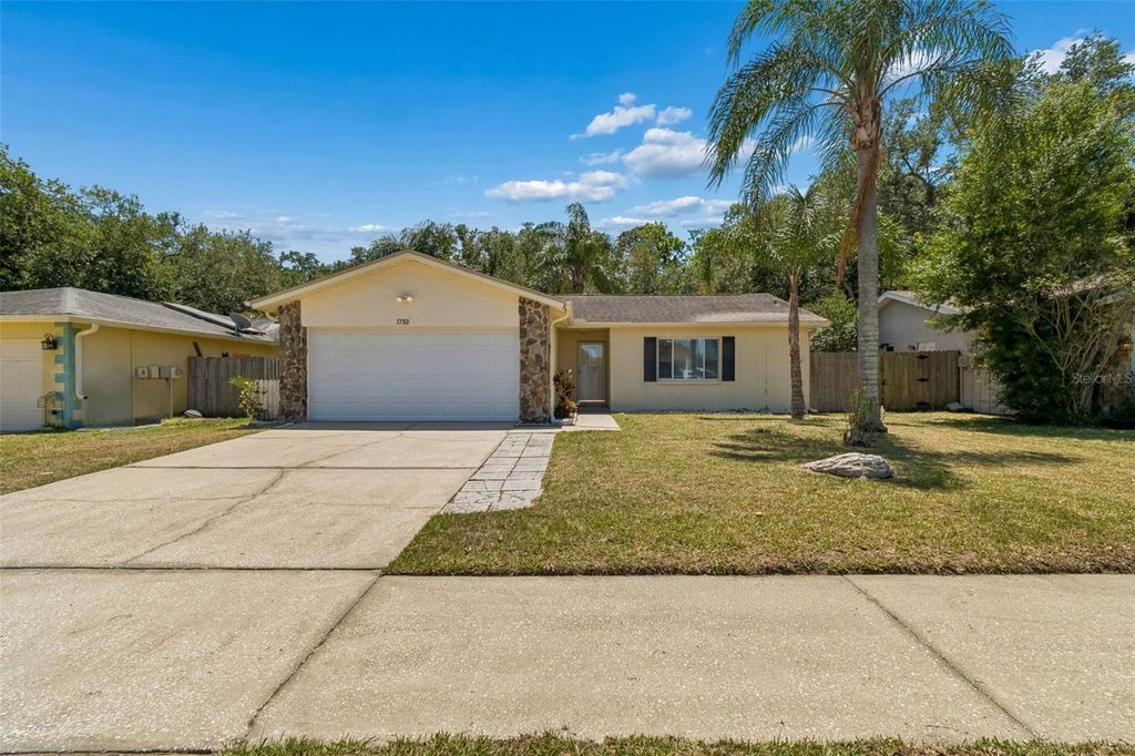 1733 SUTTON PLACE, Dunedin, FL 34698