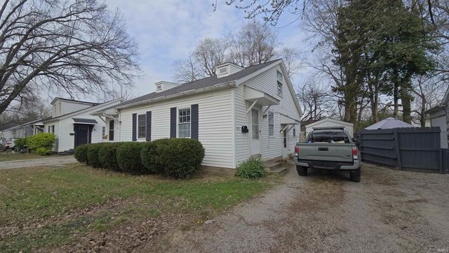 1216 S Boeke Road, Evansville, IN 47714