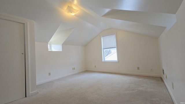 1216 S Boeke Road, Evansville, IN 47714