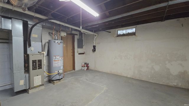 1216 S Boeke Road, Evansville, IN 47714