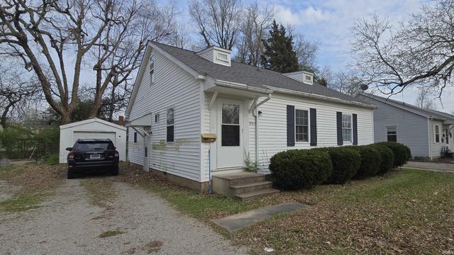 1216 S Boeke Road, Evansville, IN 47714